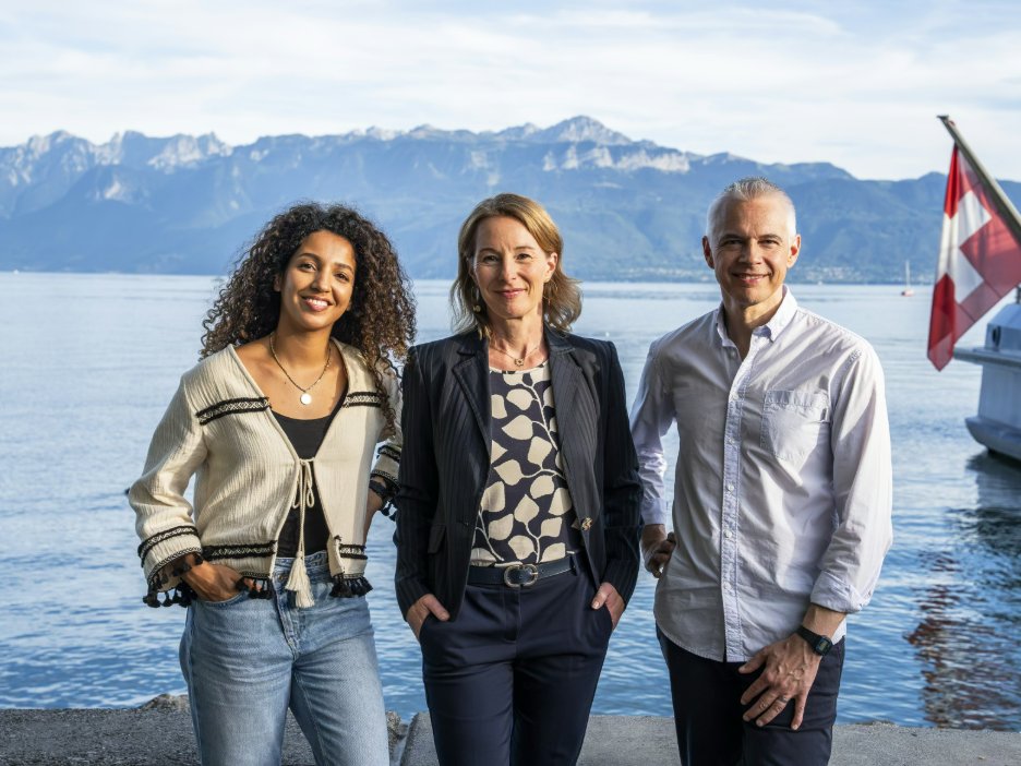 The Swiss Transcript team on the shore of Lake Geneva: Nadia Benkara, Esther Sève and Cédric Paternotte